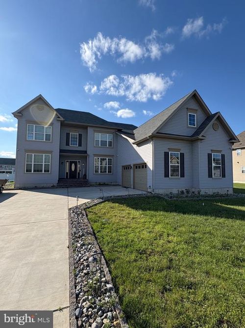 32 Granite Ln, CARNEYS POINT, NJ, 08069-2528 | Card Image