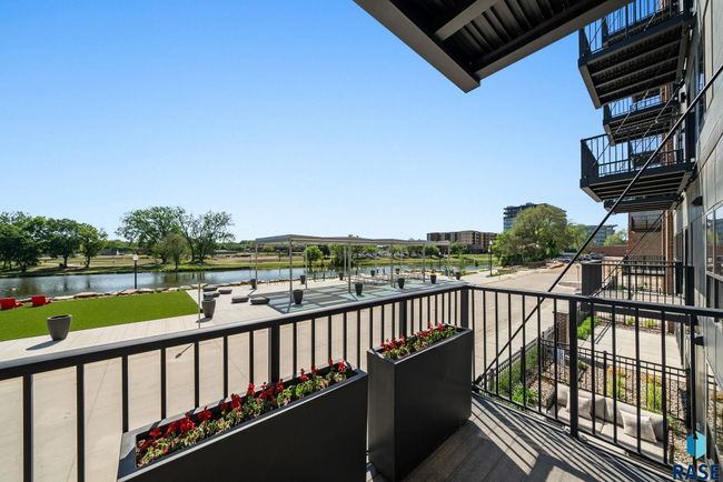 UNIT-102 - 151 E 4 Th Pl, Condo with 2 bedrooms, 3 bathrooms and null parking in Sioux Falls SD | Image 45