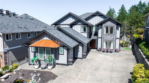 2328 Nicklaus Dr, Langford, BC, V9B0L2 | Card Image