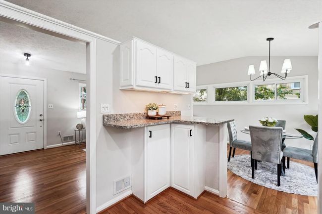 10831 Woodland Dr, House other with 3 bedrooms, 2 bathrooms and null parking in FAIRFAX VA | Image 12