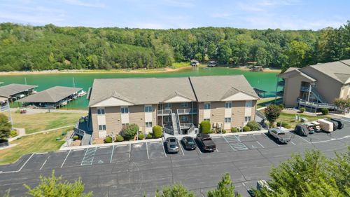 unit-23-1055 Mariners Way, Huddleston, VA, 24104 | Card Image