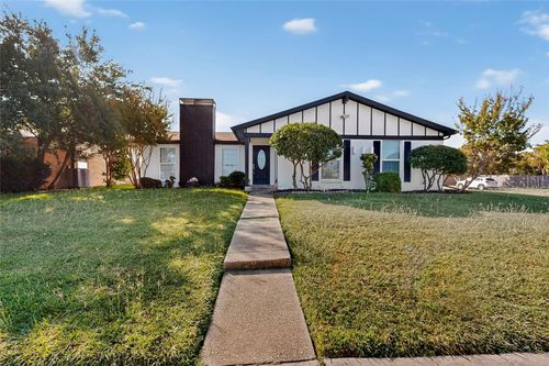2700 Winding Creek Dr, Carrollton, TX, 75007-5930 | Card Image