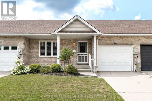 354 Dufferin St, Stratford, ON, N5A8B3 | Card Image