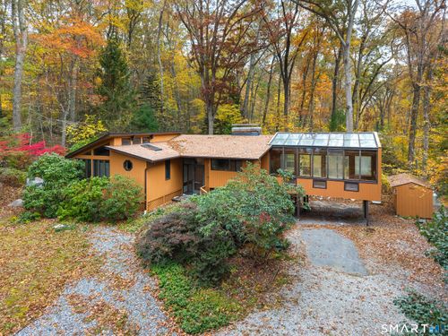 16 Longview Ave, Waterford, CT, 06385-1907 | Card Image