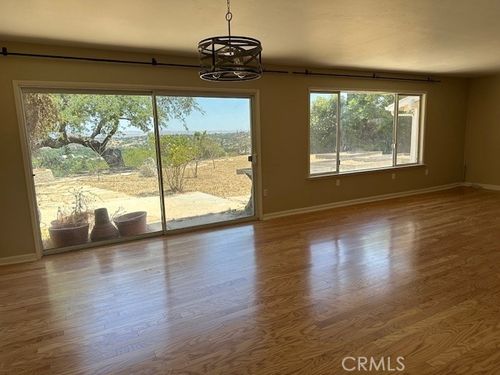 215 Hilltop Dr, Paso Robles, CA, 93446-2469 | Card Image