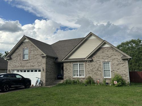 153 Foxrun, Springfield, TN, 37172-7332 | Card Image