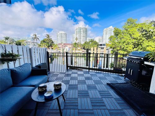 603-253 Poinciana Dr, Sunny Isles Beach, FL, 33160-4520 | Card Image