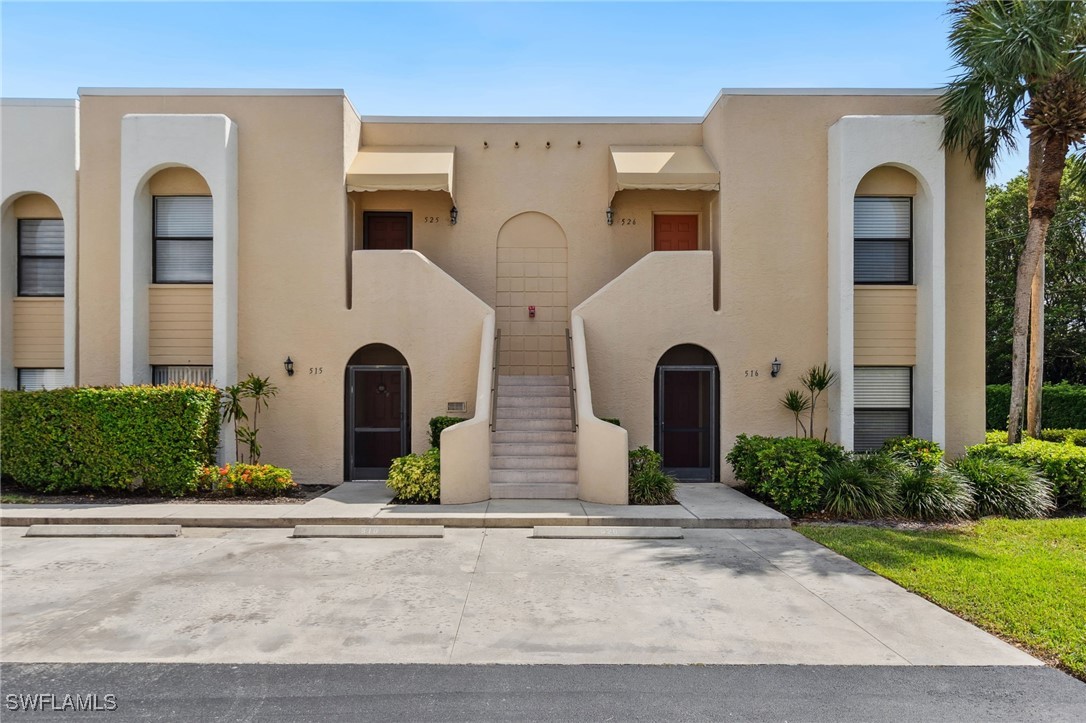 Residential in Naples 4
