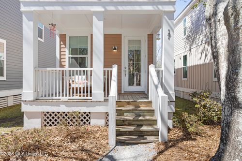 17-2207 Government St, Ocean Springs, MS, 39564-3968 | Card Image