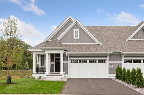 79 Spring Farm Rd, North Oaks, MN, 55127-2100 | Card Image