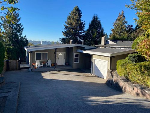 320 Dartmoor Dr, Coquitlam, BC, V3K5R3 | Card Image