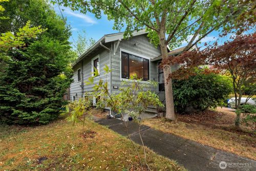 3038 Nw 72nd St, Seattle, WA, 98117-6265 | Card Image