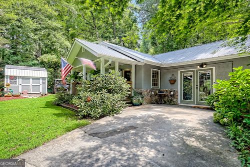 189 Elm Ln, Rabun Gap, GA, 30568-3511 | Card Image