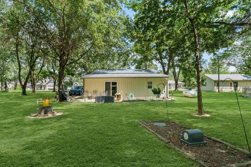 12 Armstrong Dr, Neoga, IL, 62447-2213 | Card Image