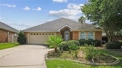213 Chimaera Ln, Slidell, LA, 70458-9003 | Card Image