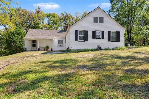 11905 Little Blue Rd, Kansas City, MO, 64133-6917 | Card Image