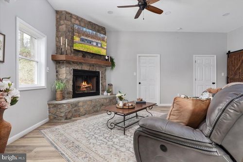 5331 Merry Oaks Rd, THE PLAINS, VA, 20198-9722 | Card Image