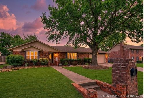 602 Flamingo Rd, McAlester, OK, 74501-7382 | Card Image