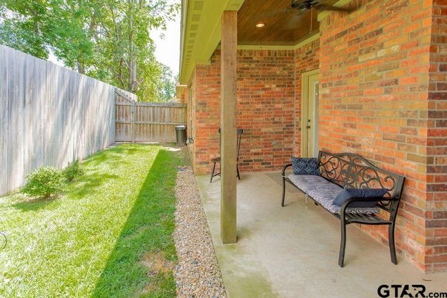 1216 Cobblestone Ct, House other with 3 bedrooms, 2 bathrooms and null parking in Carthage TX | Image 31