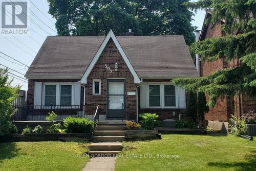 597 Victoria St, London, ON, N5Y4B9 | Card Image