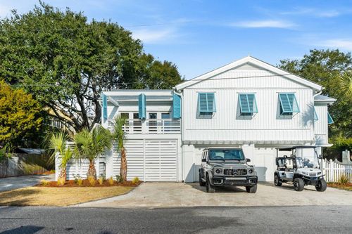 2218 Myrtle Ave, Sullivans Island, SC, 29482-8755 | Card Image