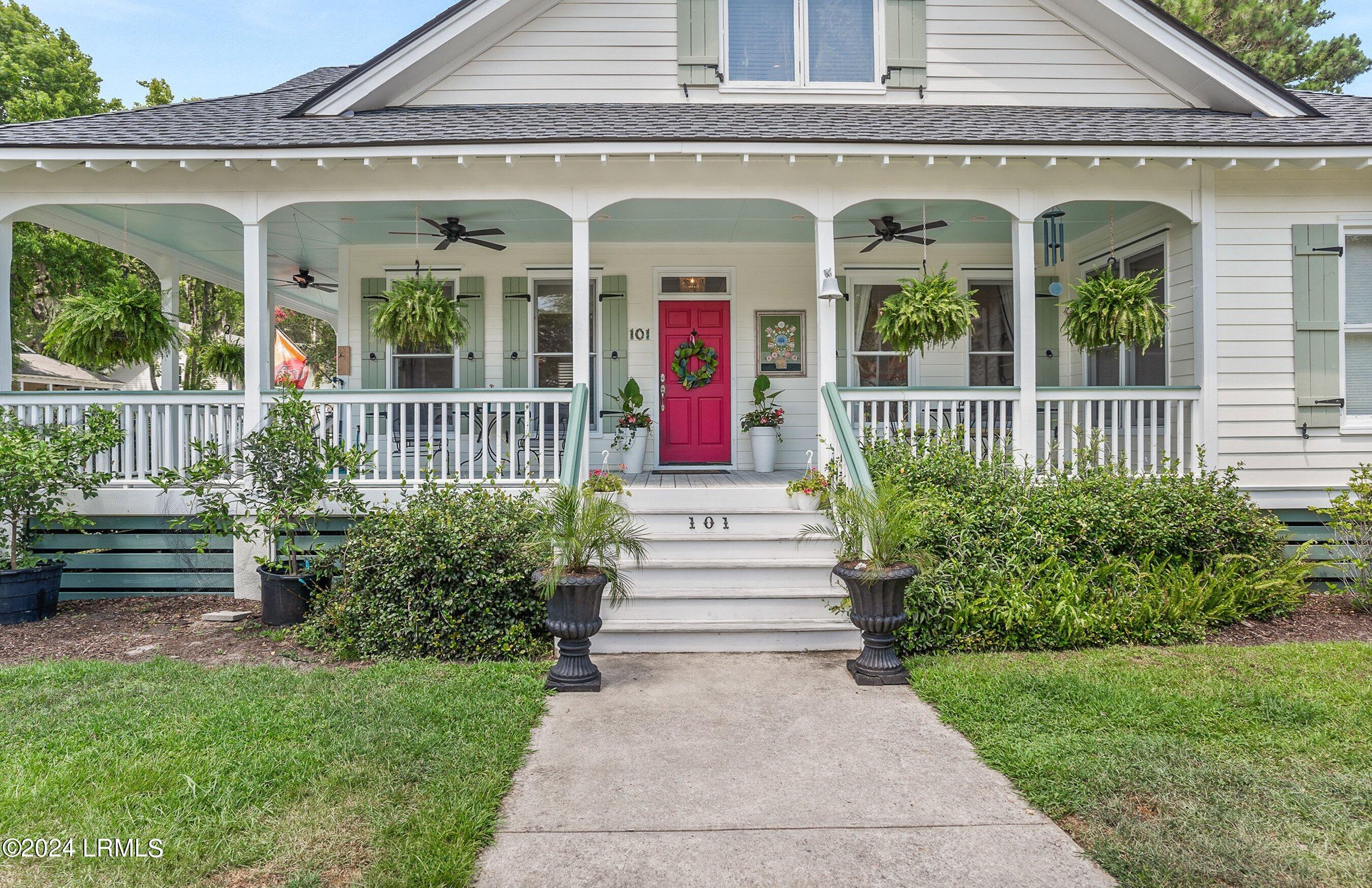 Palmer Ln, Beaufort, SC 29902