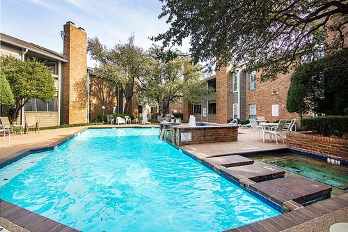 204-1104 Riverchase Ln, Arlington, TX, 76011-2842 | Card Image