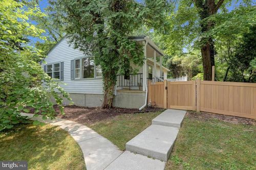 719 Linda Dr, Catonsville, MD, 21228-3206 | Card Image