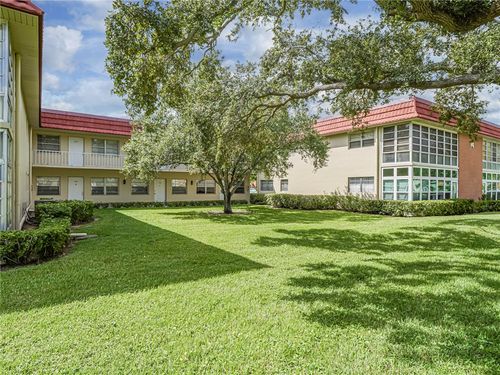 105-14 Vista Palm Ln, Vero Beach, FL, 32962-4616 | Card Image