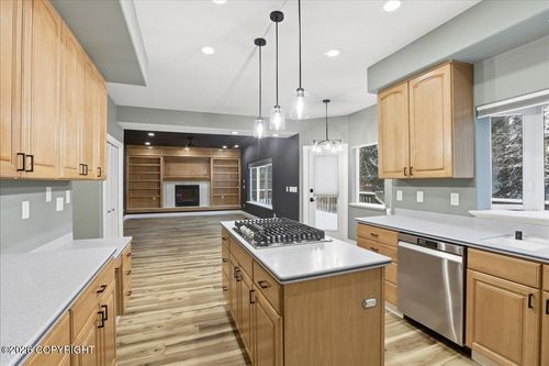 8716 Inyo Cir, Eagle River, AK, 99577-9402 | Card Image