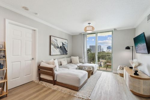 515-610 Clematis St, West Palm Beach, FL, 33401-5398 | Card Image