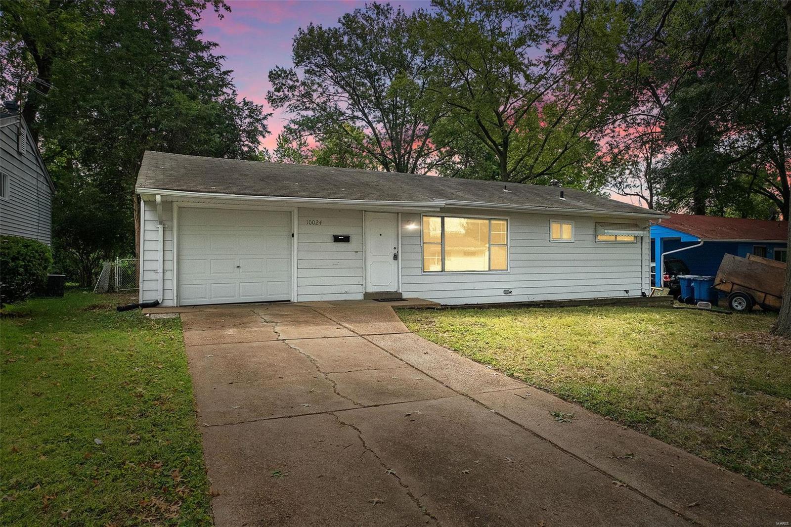 Lakemoor Dr, Saint Louis, MO 63136