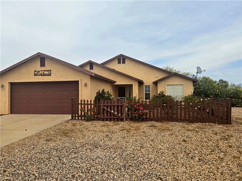6557 Morelos Dr, Golden Valley, AZ, 86413-6747 | Card Image