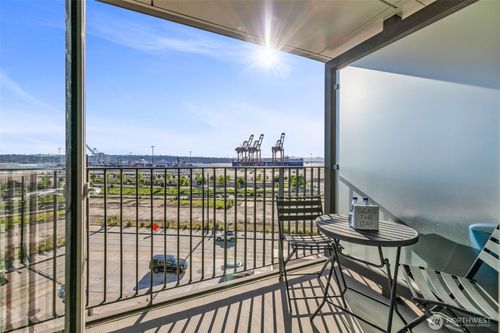 603-590 1st Ave S, Seattle, WA, 98104-3775 | Card Image