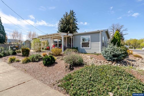 1340 40th Ave, Sweet Home, OR, 97386-3151 | Card Image