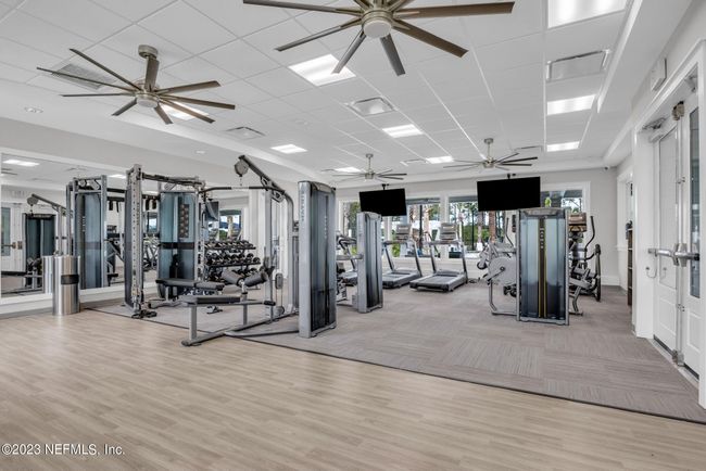 Exclusive Amenities | Image 32