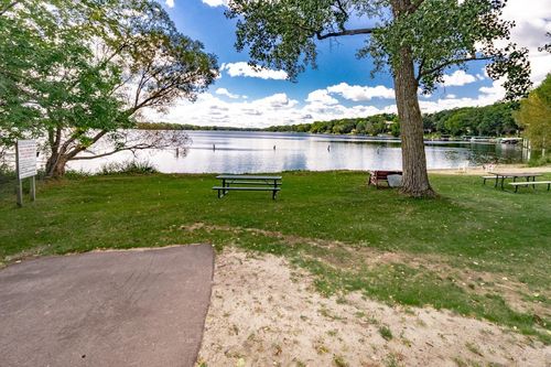 708-3431 Kent St, Shoreview, MN, 55126-4098 | Card Image