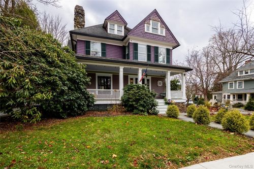 11 Oakland Ct, Warwick, NY, 10990-1511 | Card Image