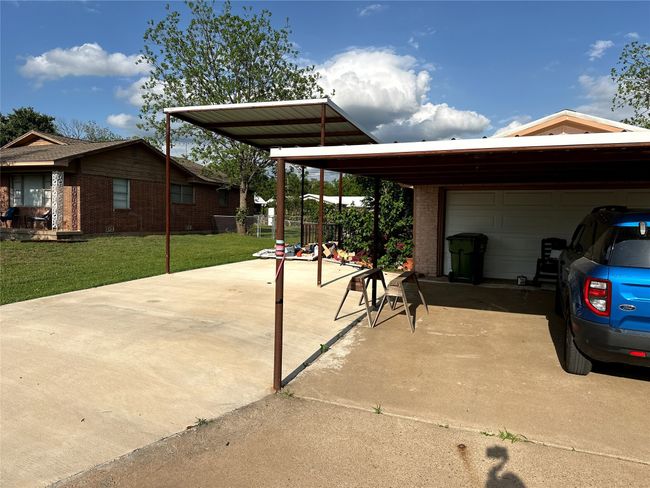 Carport, driveway, and covered RV/boat parking | Image 4