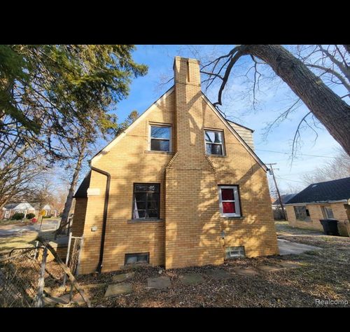15646 Saratoga St, Detroit, MI, 48205-2932 | Card Image