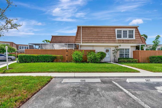 27 - 11571 Winchester Dr, Condo with 3 bedrooms, 3 bathrooms and null parking in Palm Beach Gardens FL | Image 5