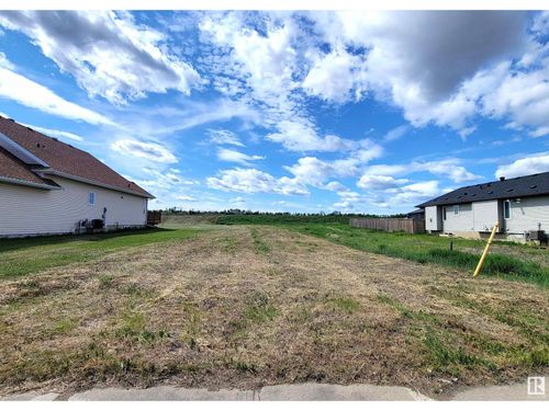 5505 48 Ave, Bruderheim, AB, T0B | Card Image