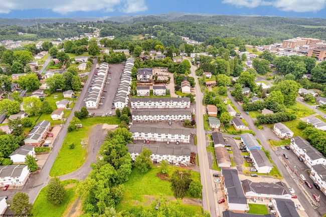 APT-4 - 1339 Riddle Ave, Townhouse with 2 bedrooms, 3 bathrooms and 3 parking in Morgantown WV | Image 38