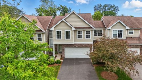 904 Willow St, Itasca, IL, 60143-2852 | Card Image