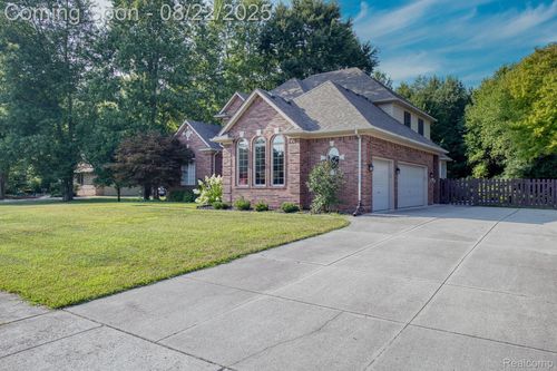 1040 Belle River Woods Blvd, East China, MI, 48054-4778 | Card Image