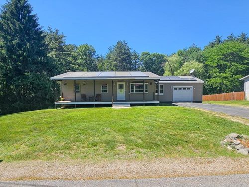 110 Tuttle Ln, Greenland, NH, 03840-2346 | Card Image