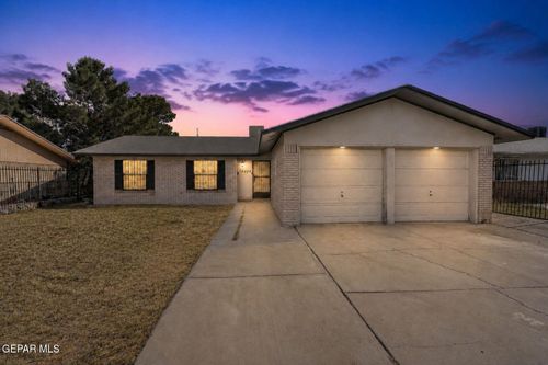 10420 Maxwood Drive, El Paso, TX, 79935 | Card Image