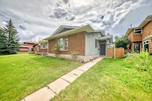 6735 Coach Hill Rd Sw, Calgary, AB, T3H1B7 | Card Image