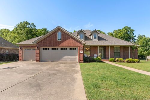130 Lakeland Dr, Cabot, AR, 72023-9418 | Card Image