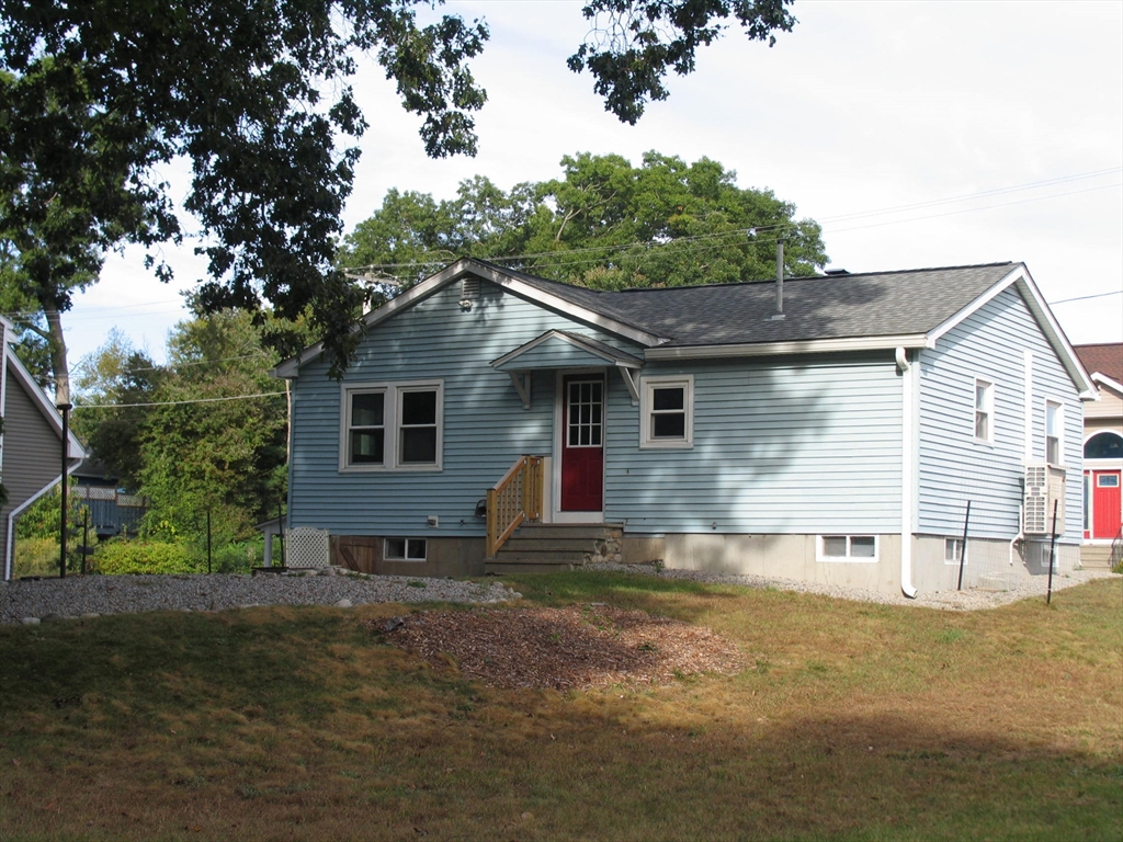 Black Point Rd, Webster, MA 01570